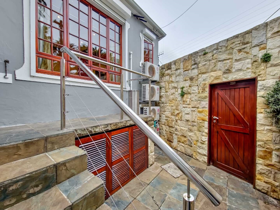 To Let 2 Bedroom Property for Rent in Walmer Estate Western Cape